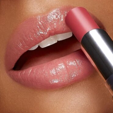Цветен балсам за устни KIKO Milano цвят 06 Blackberry